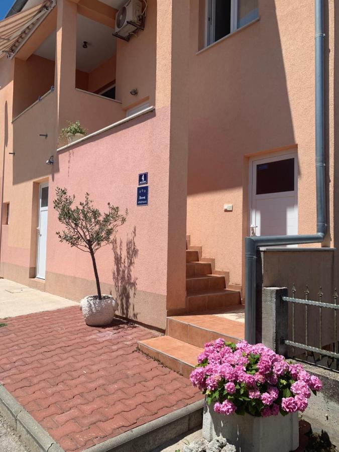 Apartments Dumina ムルテル エクステリア 写真