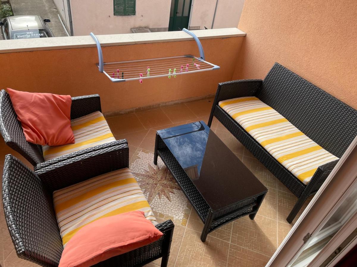Apartments Dumina ムルテル エクステリア 写真