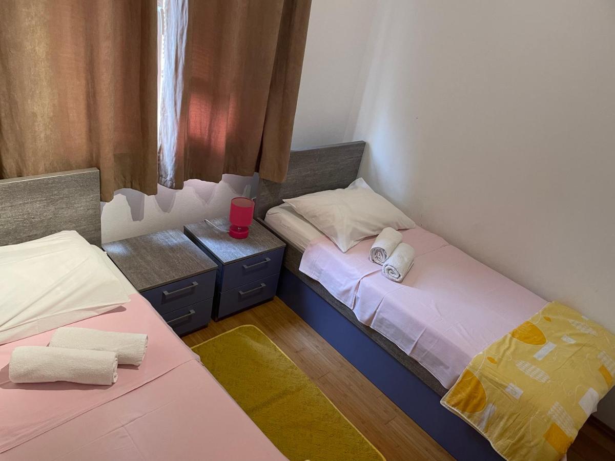 Apartments Dumina ムルテル エクステリア 写真