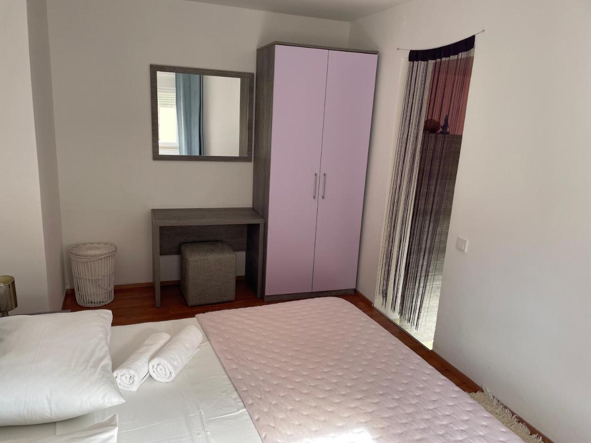 Apartments Dumina ムルテル エクステリア 写真