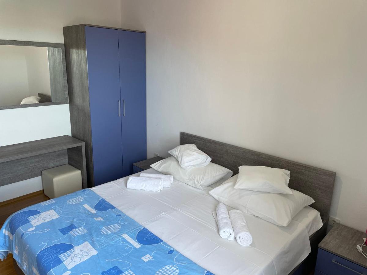 Apartments Dumina ムルテル エクステリア 写真