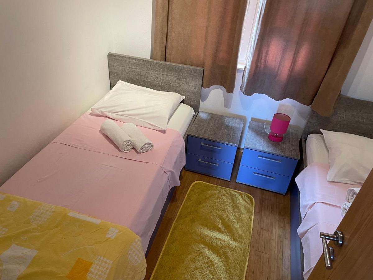 Apartments Dumina ムルテル エクステリア 写真