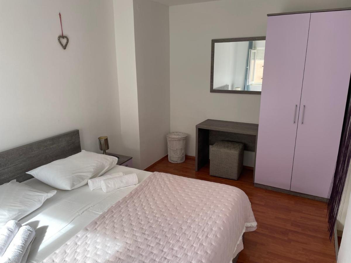 Apartments Dumina ムルテル エクステリア 写真